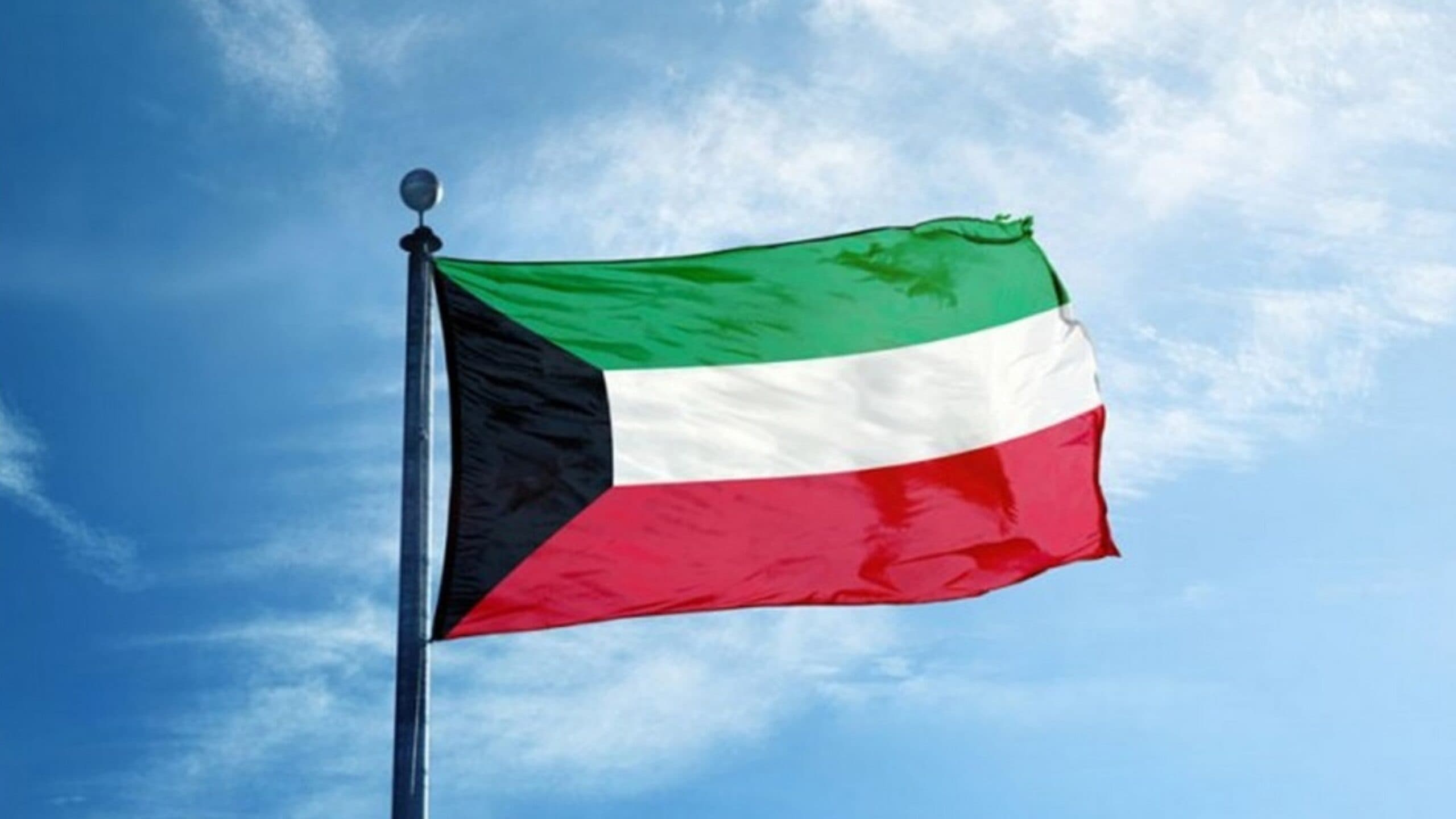 الدفاع الجوي الكويتي يواجه هجمات إيرانية
