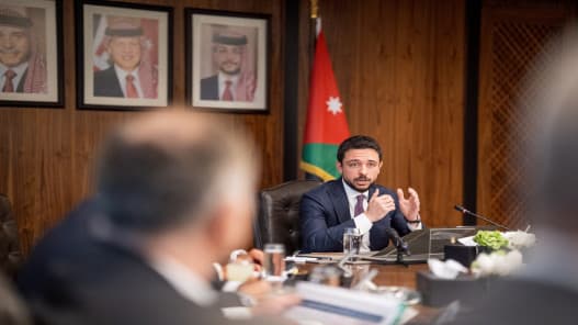 ولي العهد يؤكد أهمية مصلحة المواطن