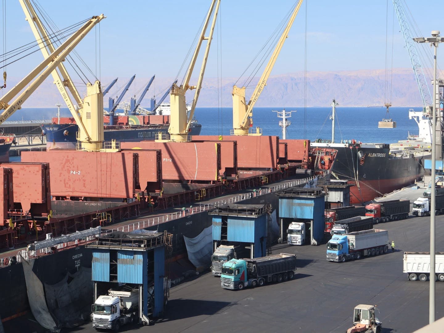 موانئ العقبة تدعم زيادة الشحن والتجارة