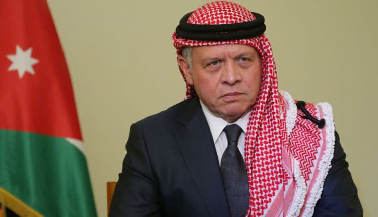 الملك يقدم التعازي في ضحايا الاعتداءات على المطارات