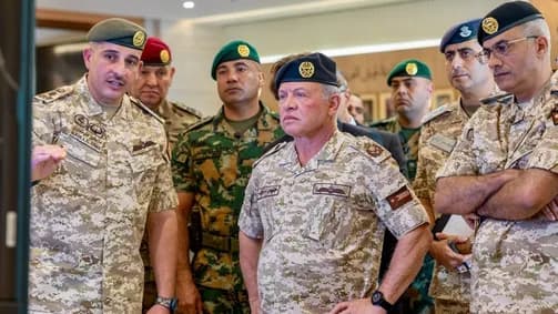 الملك يزور جهود تطوير قدرات القوات المسلحة