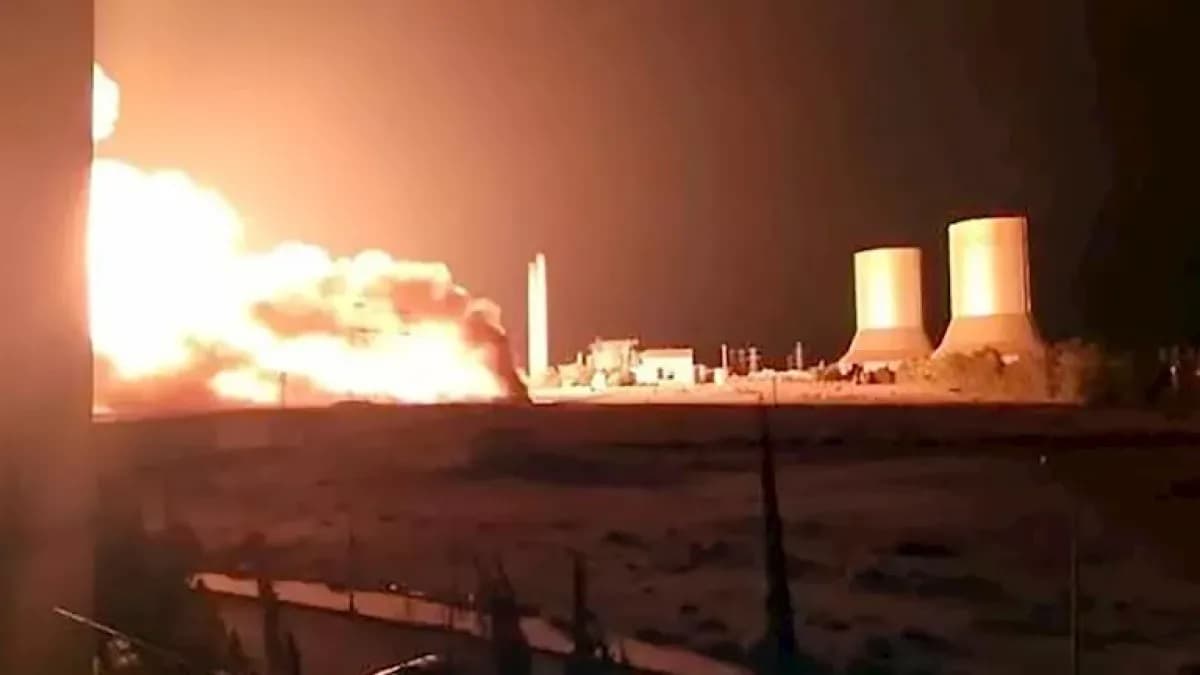 Gas pipeline explosion knocks out three stations