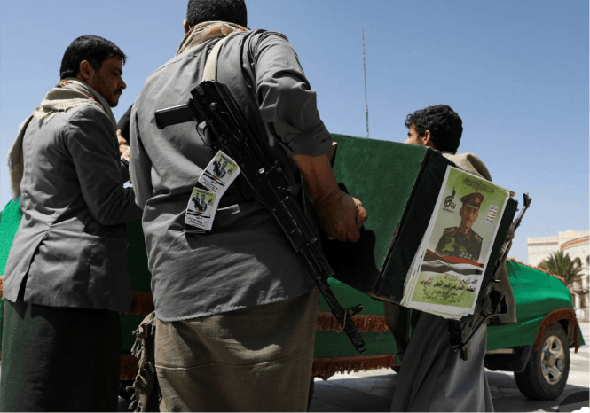 مقتل 3 حوثيين بينهم ضابطان