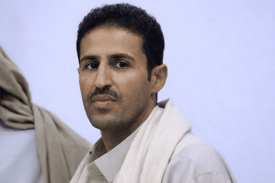 وفاة مختطف سابق متأثرًا بالتعذيب في سجون الحوثيين مع تعثر صفقة تبادل الأسرى