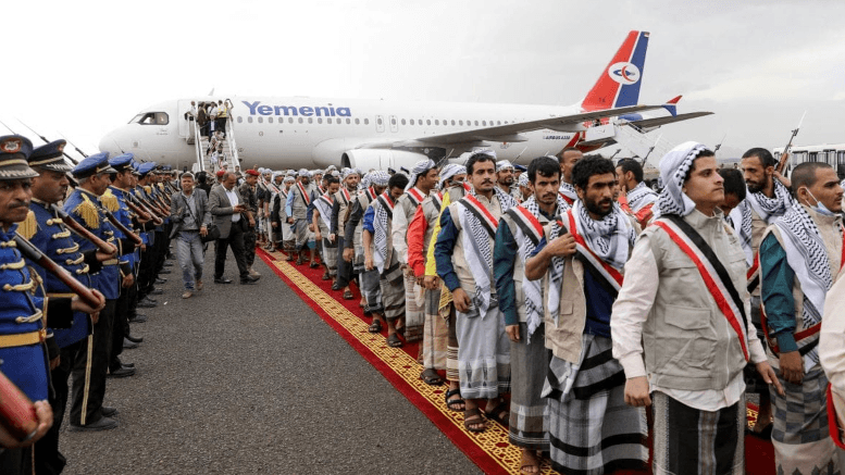الحكومة اليمنية: مليشيا الحوثي من تعطل صفقة تبادل الأسرى وتمنع استكمال الترتيبات اللوجستية