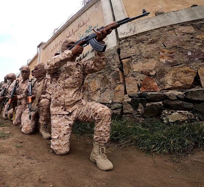الجيش اليمني يعزز قدراته بتخريج دفعة جديدة من قوات المهام الخاصة