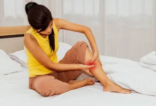 Nighttime leg cramps causes and risks