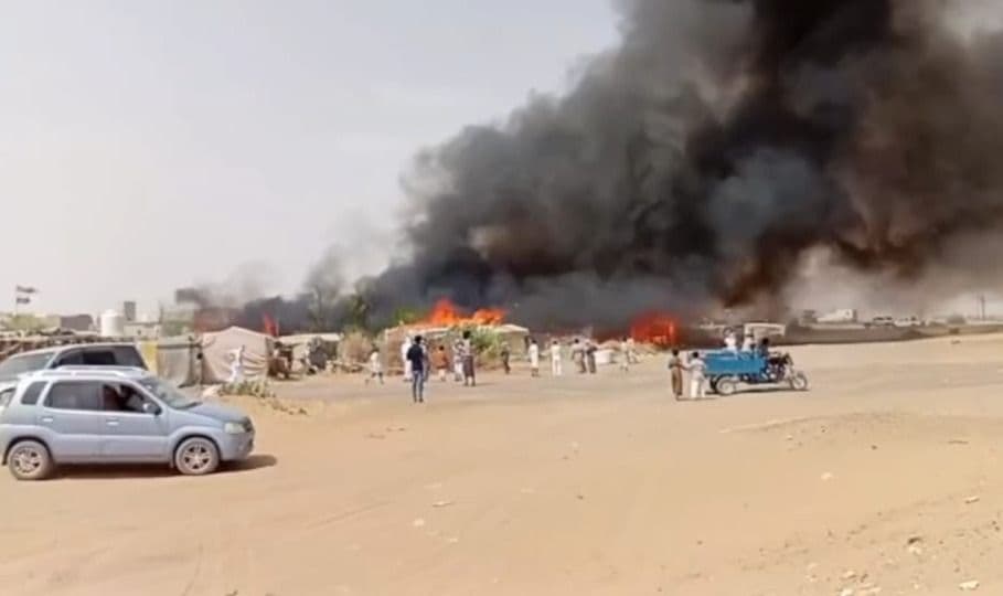 حريق في مخيم مأرب يصيب 4 أشخاص