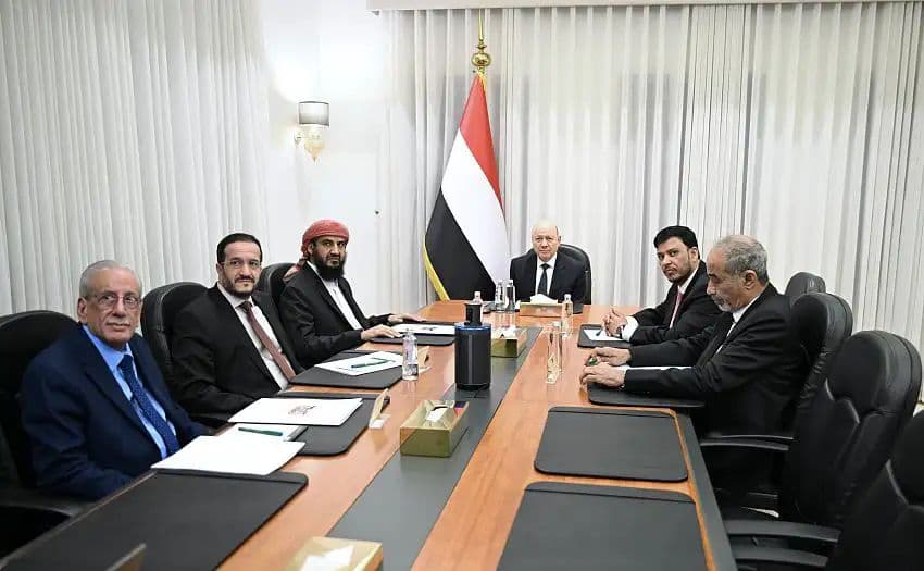 الرئاسي اليمني يطالب بموقف حاسم ضد تهديدات الحوثيين