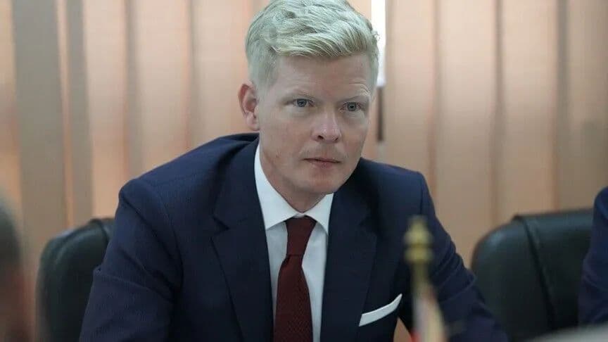 UN envoy urges restraint on Houthi attacks