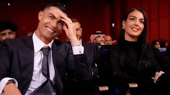 Ronaldo and Rodriguez Announce Wedding