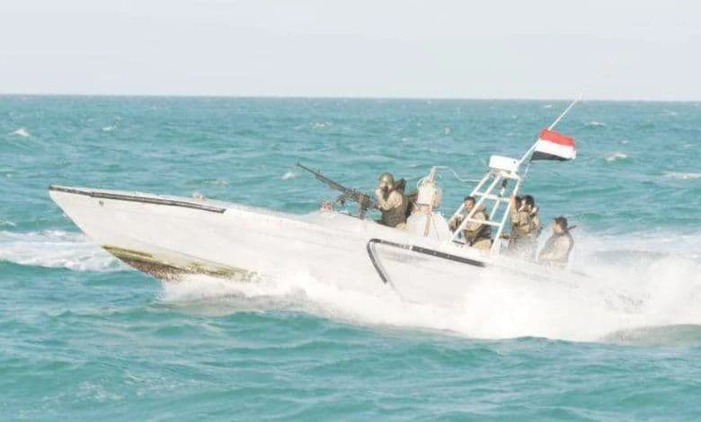 تصادم بالبحر الأحمر وتدمير زوارق حوثية