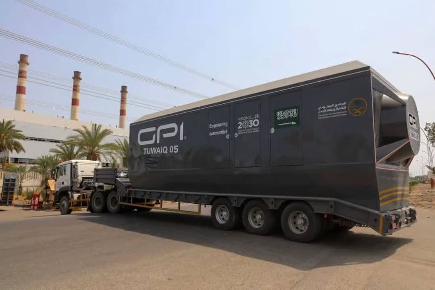 Twelve Locomotives Deliver Power Generators to Aden