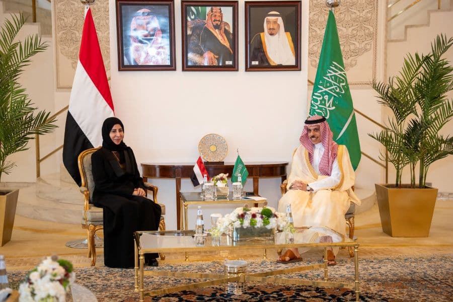 Yemeni Foreign Minister Rejects Use of Lands for Threats