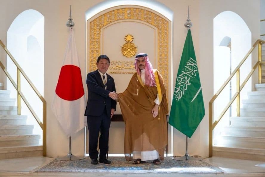 السعودية تؤكد أهمية حماية مضيق هرمز وباب المندب