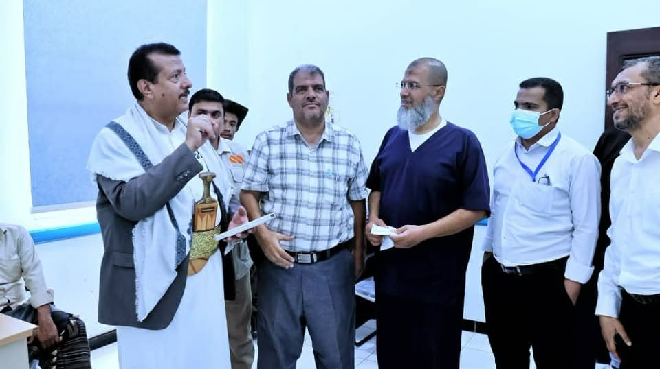 مأرب تنفذ 419 عملية مجانية بدعم كويتي