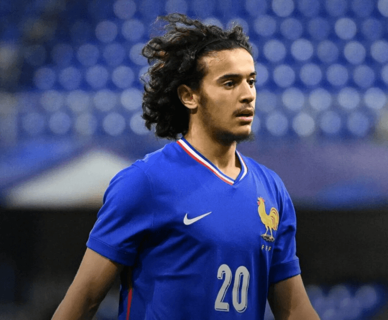 مانشستر سيتي يضم نجم المغرب