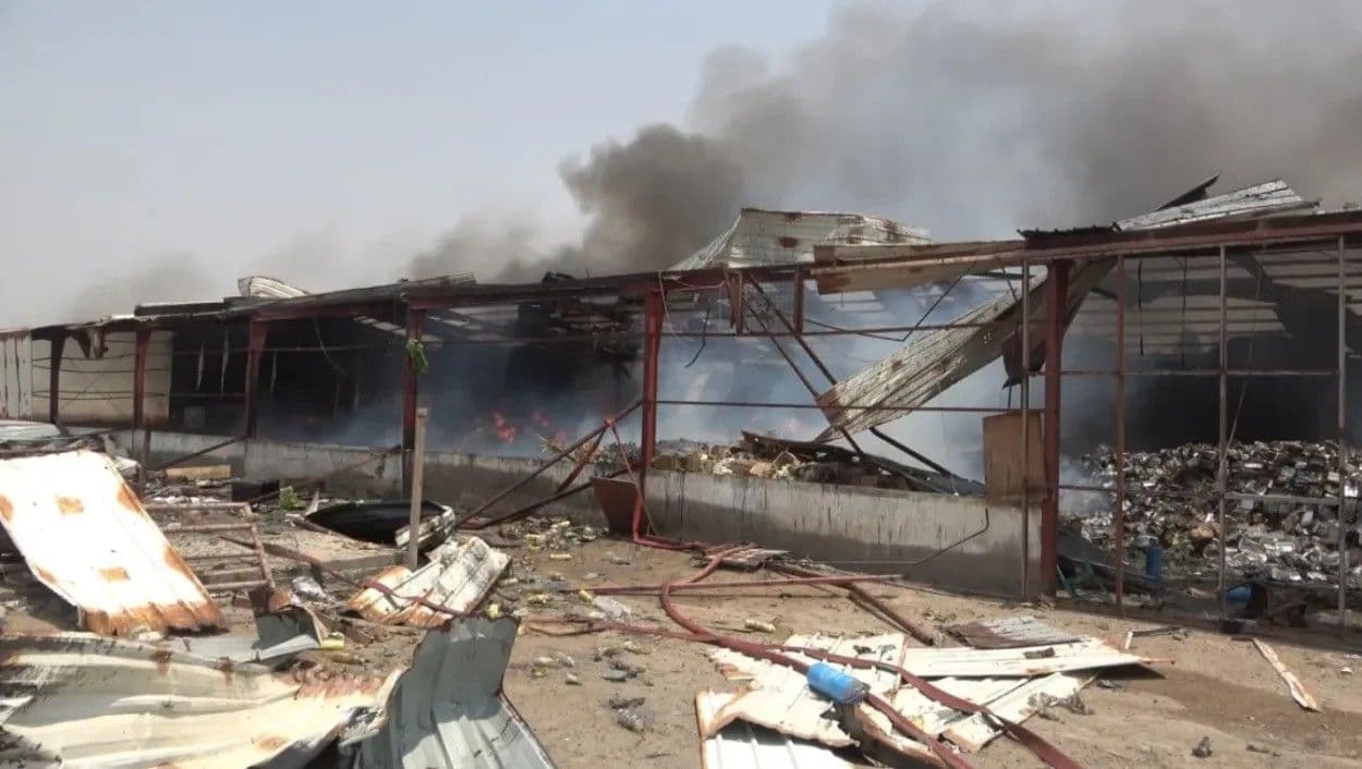 Houthi Attacks Kill 16 at Al-Makha Port