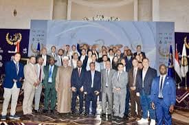 اليمن يسعى لتعزيز العلاقات الاقتصادية مع العرب