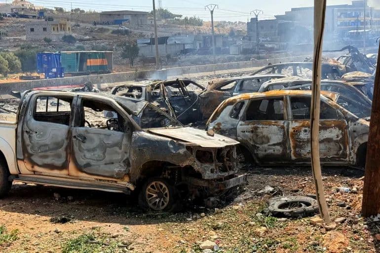 إدلب: مقتل 14 جراء انفجار مخزن أسلحة