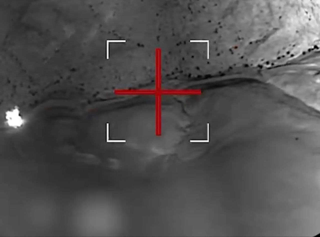 Airstrikes target Houthi positions in Al-Makha and Zadub