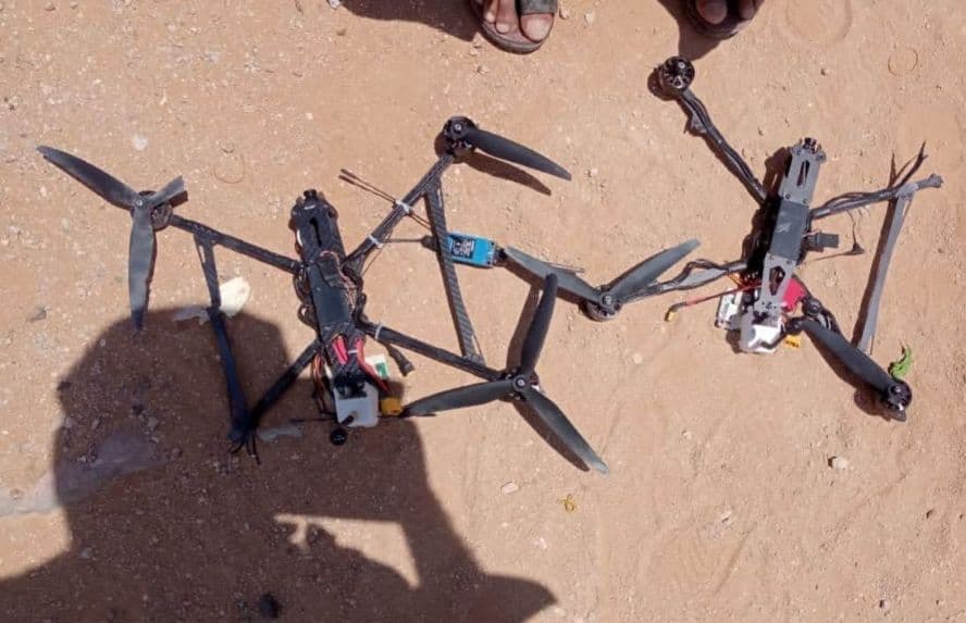 الدفاعات الجوية تسقط أربع طائرات مسيرة بالجاروف
