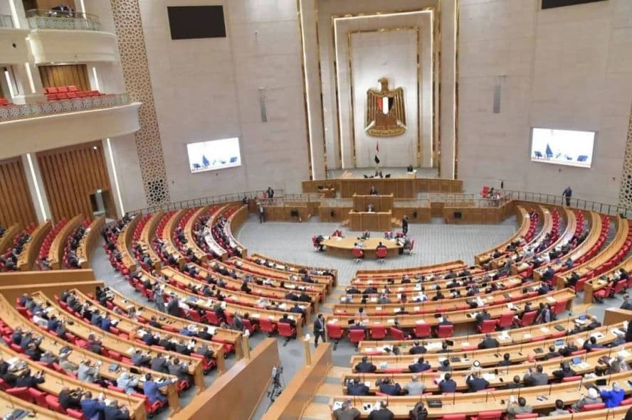 البرلمان المصري يؤجل التصويت على دعم السيسي للسعودية