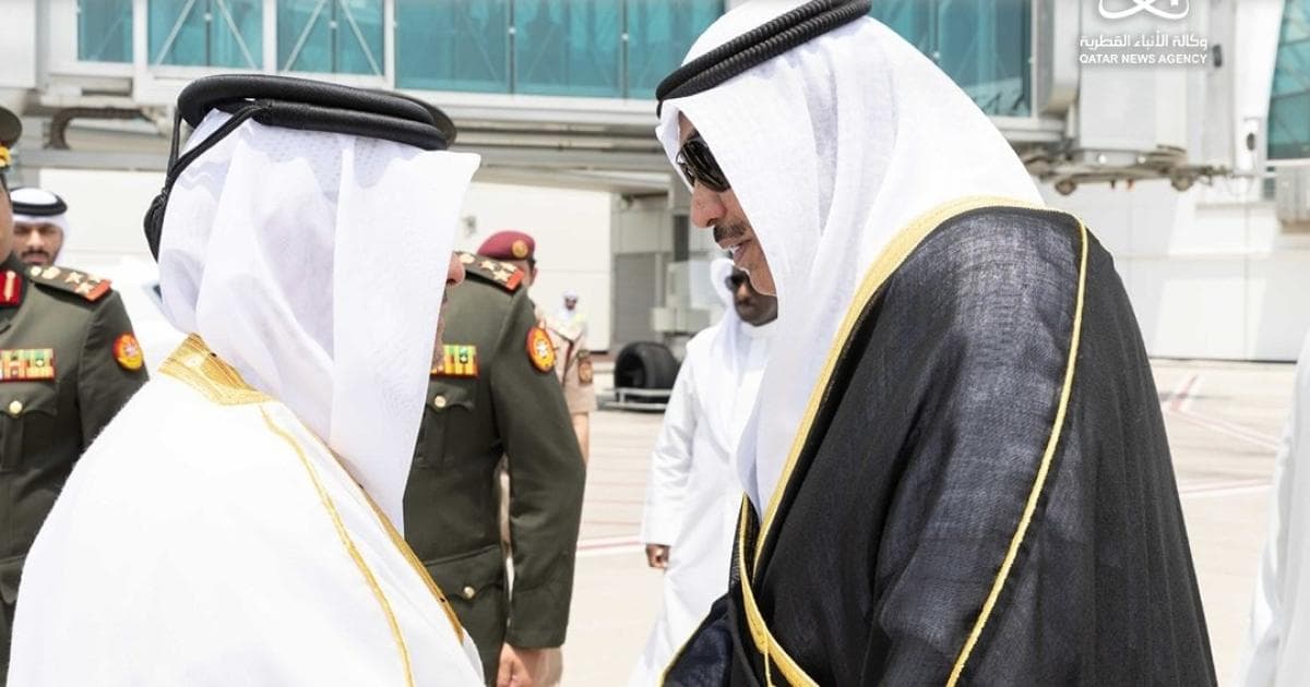 Kuwait Crown Prince Arrives in Doha to Offer Condolences for Great Leader's Loss
