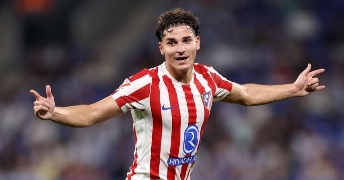 برشلونة يسعى لضمان التعاقد مع ألفاريز
