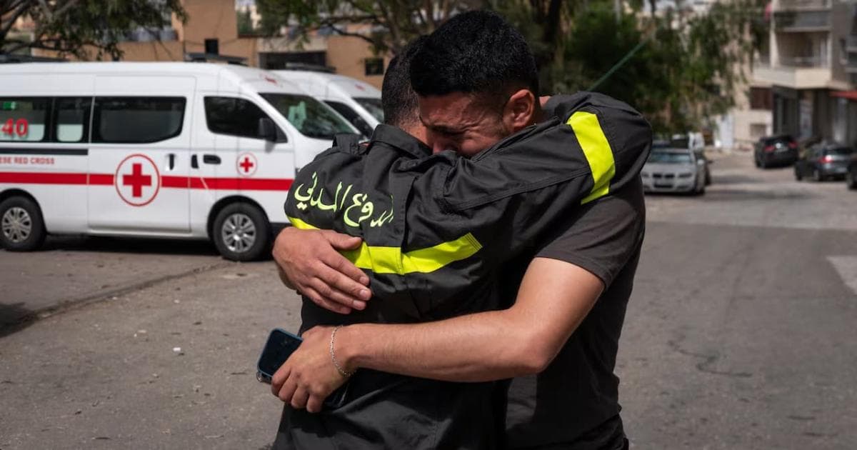 إصابة مسعفين جراء غارة إسرائيلية على لبنان