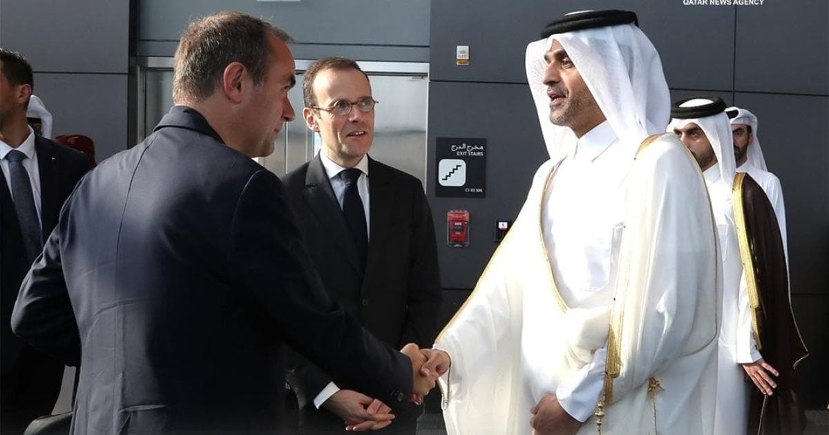 رئيس الوزراء الفرنسي يصل إلى الدوحة