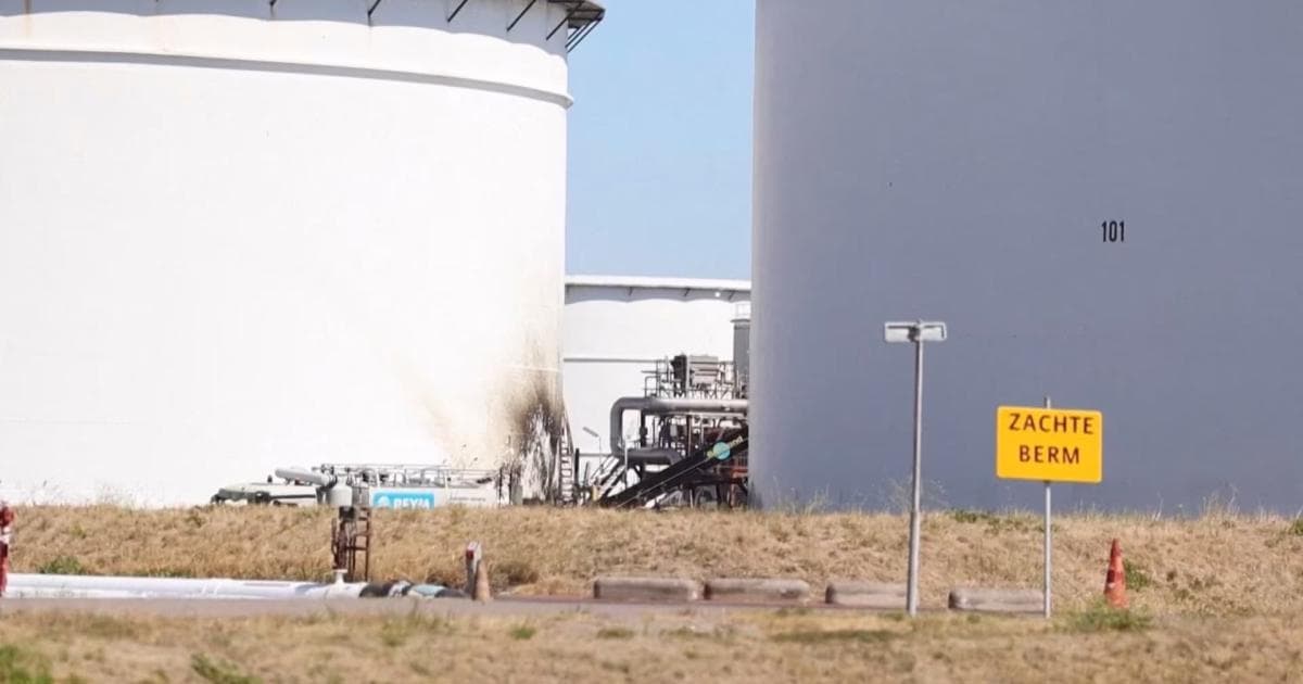 One dead in Rotterdam refinery blast