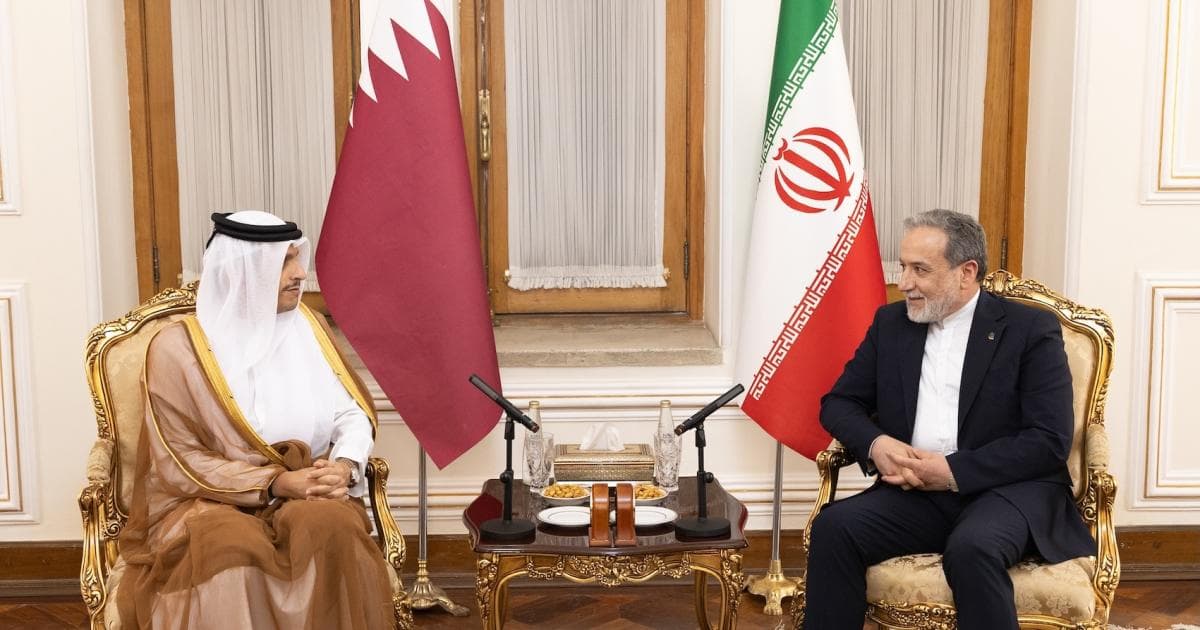 رئيس الوزراء يناقش مع وزير الخارجية الإيراني