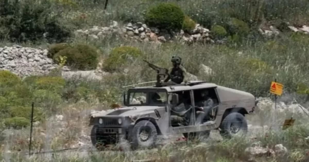 Israel patrol moves toward Damascus