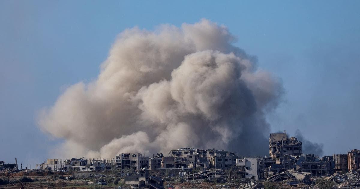 فلسطيني ي succumb لجراحه في غزة