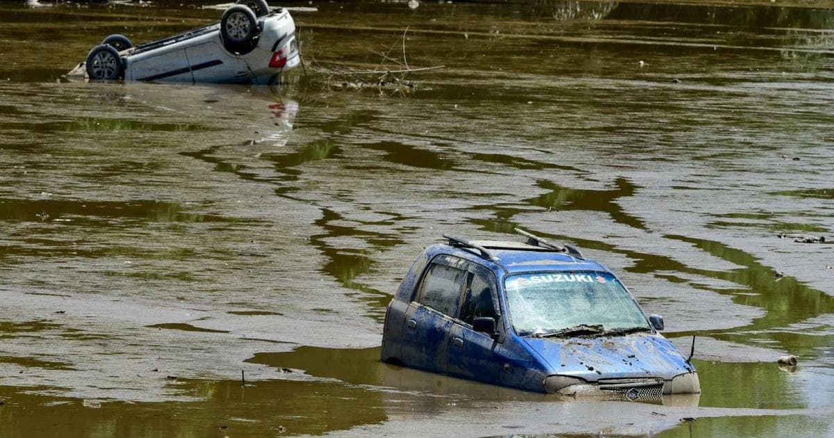 India floods cause 97 fatalities
