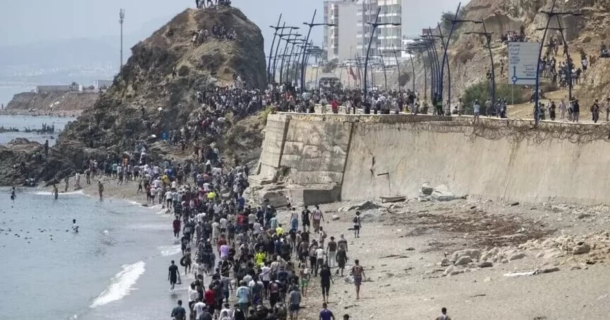 Morocco blocks large Ceuta crossing