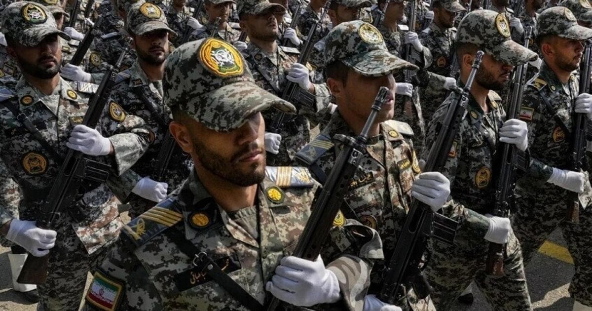 الحرس الثوري يحدد شروط فتح مضيق هرمز