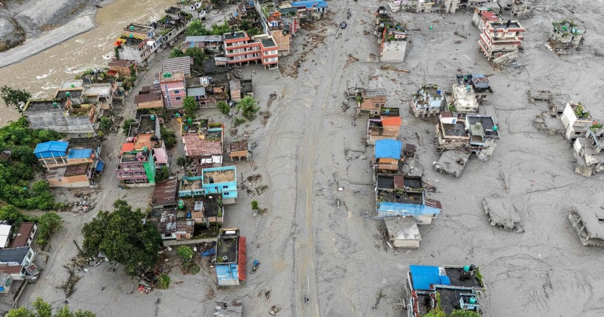 Nepal landslides death toll hits 903