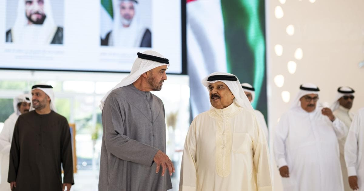 الرئيس الإماراتي وملك البحرين يناقشان قضايا إقليمية