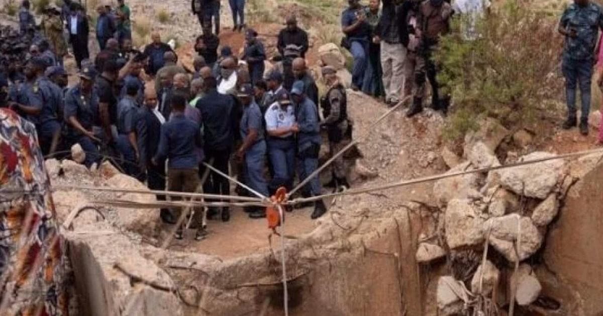 South Africa gold mine collapse kills 14
