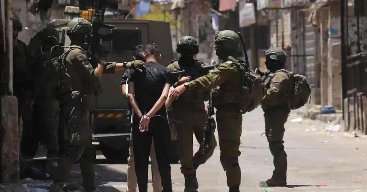 الاحتلال يعتقل 24 فلسطينيا من الضفة