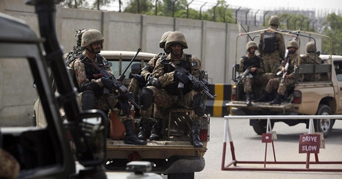 Pakistan targets armed group camps along Afghan border