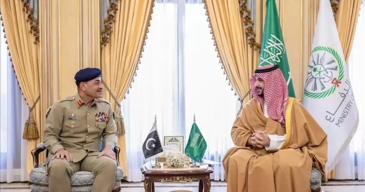 Saudi Arabia and Pakistan review attacks on Mecca and facilities