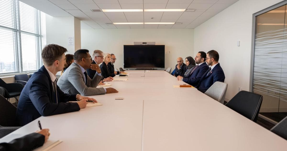 Foreign Ministry Official Meets Diplomats