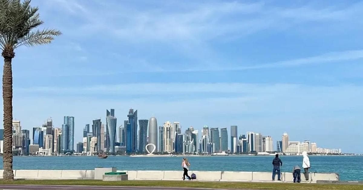 Daytime heat and humidity with sea dust
