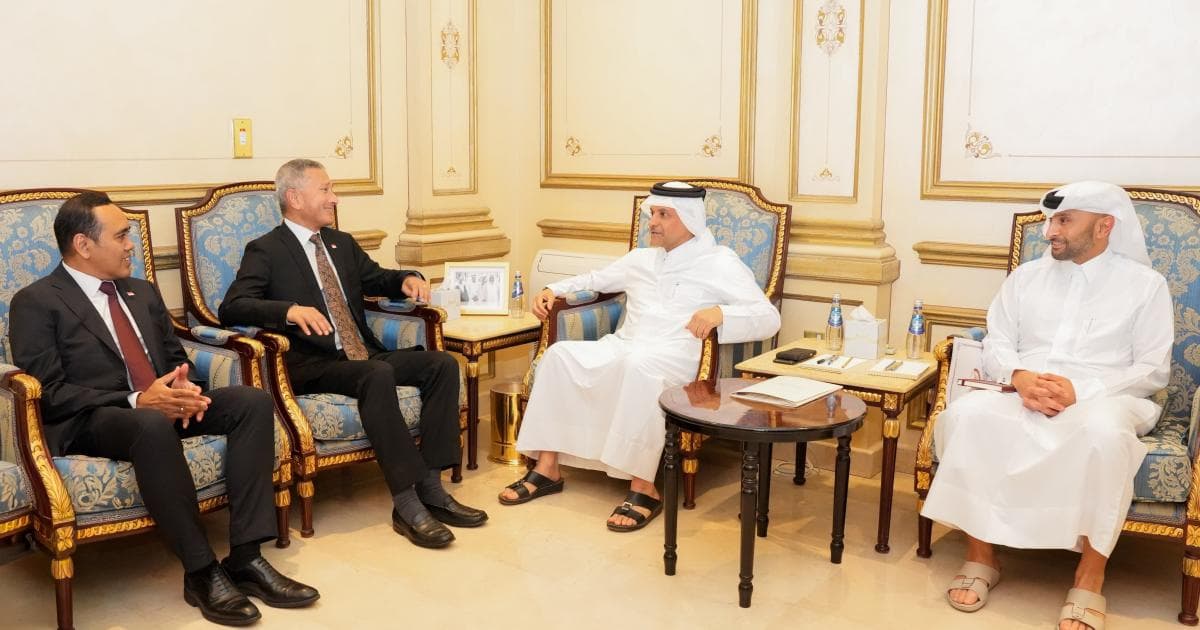 التقاء وزير الدولة للدفاع بوزير الخارجية السنغافوري
