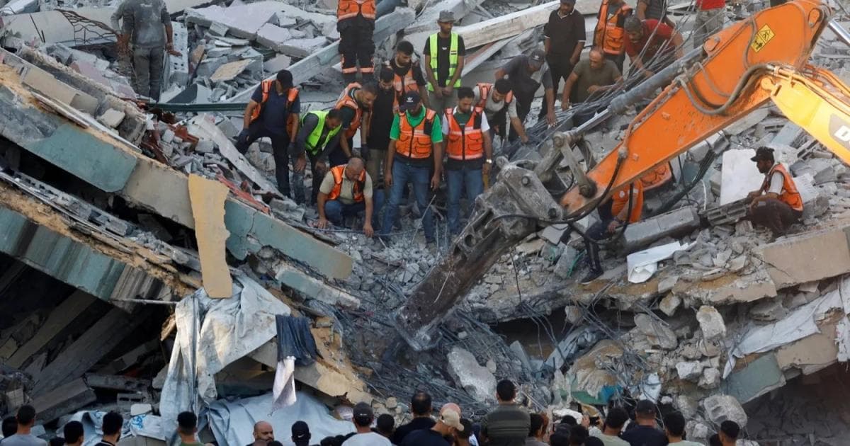 Gaza building collapse death toll hits 21