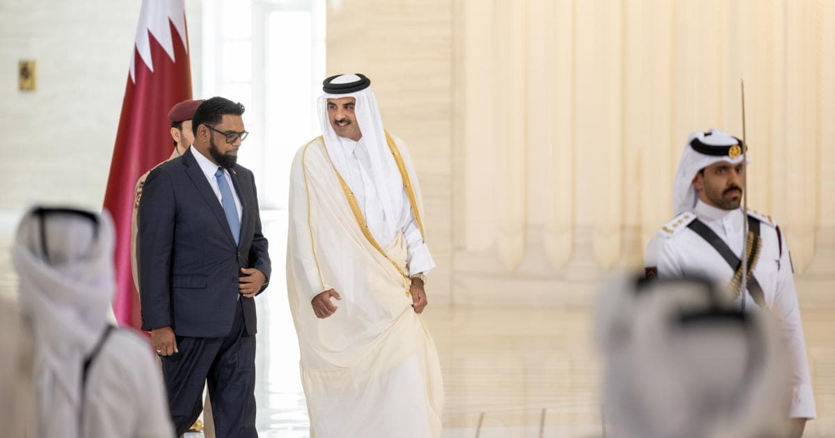 سمو الأمير يتفق مع رئيس غويانا على تعزيز العلاقات