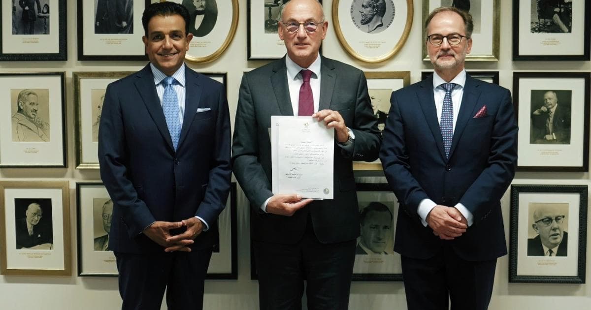 Qatar submits Charter to Hague Conference